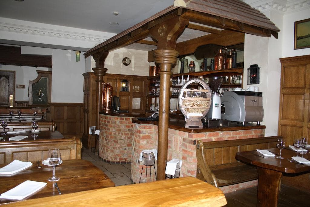 The Thames, General view