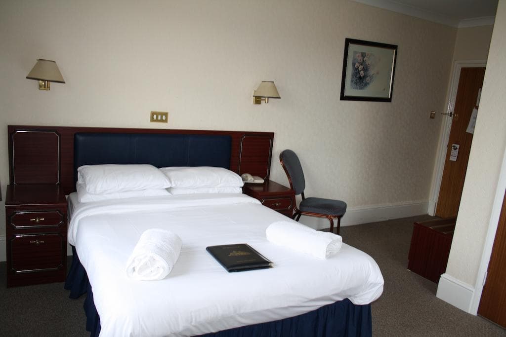 The Thames, General view