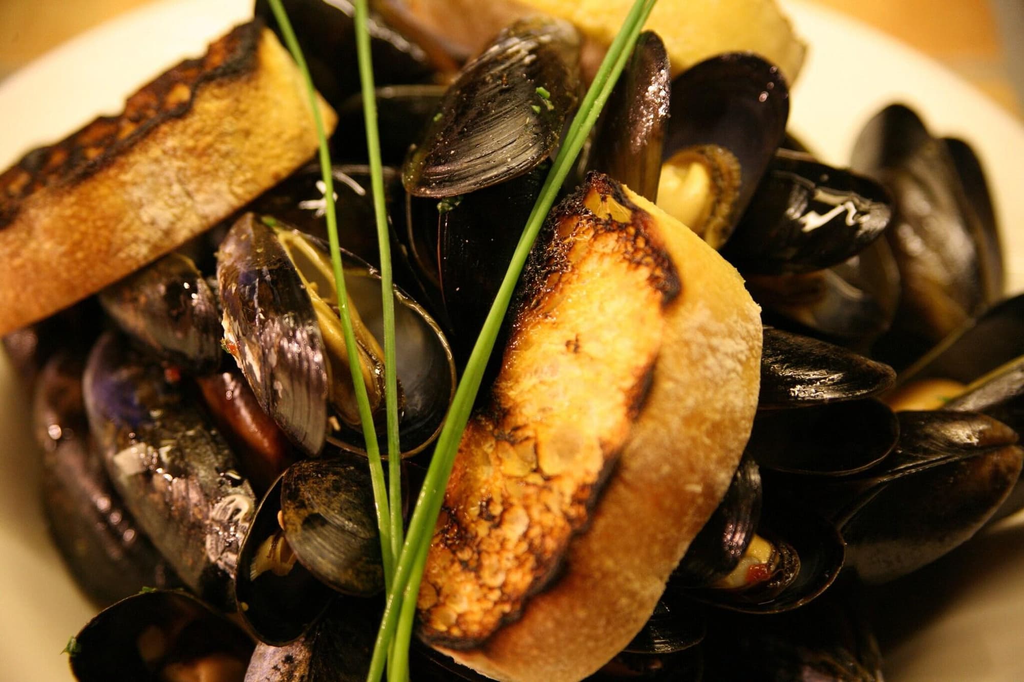 The Thames, Restaurant