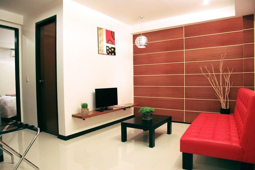 Guijo Suites Makati, General view