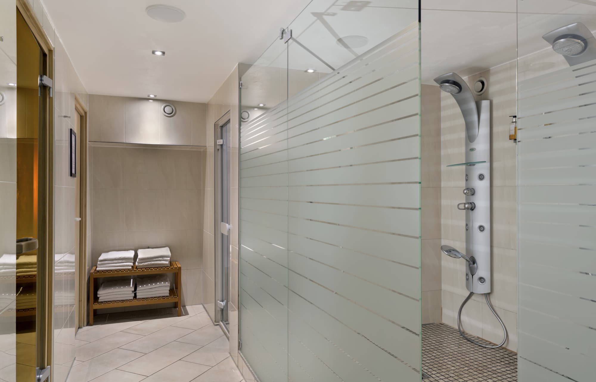 Flemings Hotel München-City, Sports and Entertainment