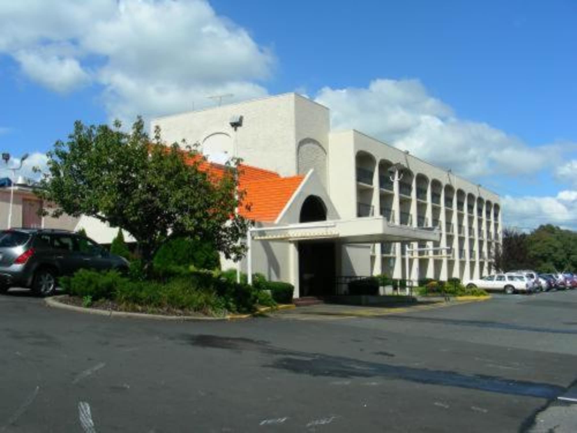 Howard Johnson By Wyndham Clifton Nj, General view