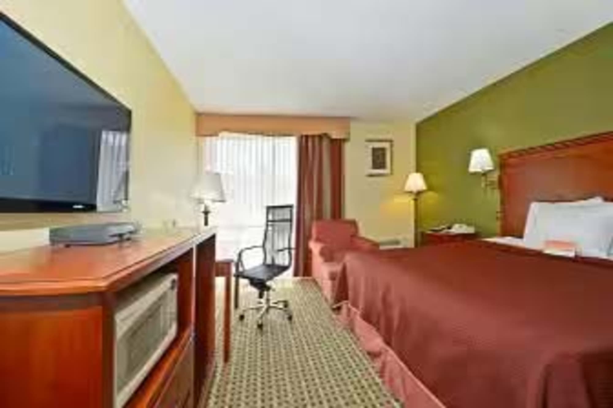 Howard Johnson By Wyndham Clifton Nj, Room