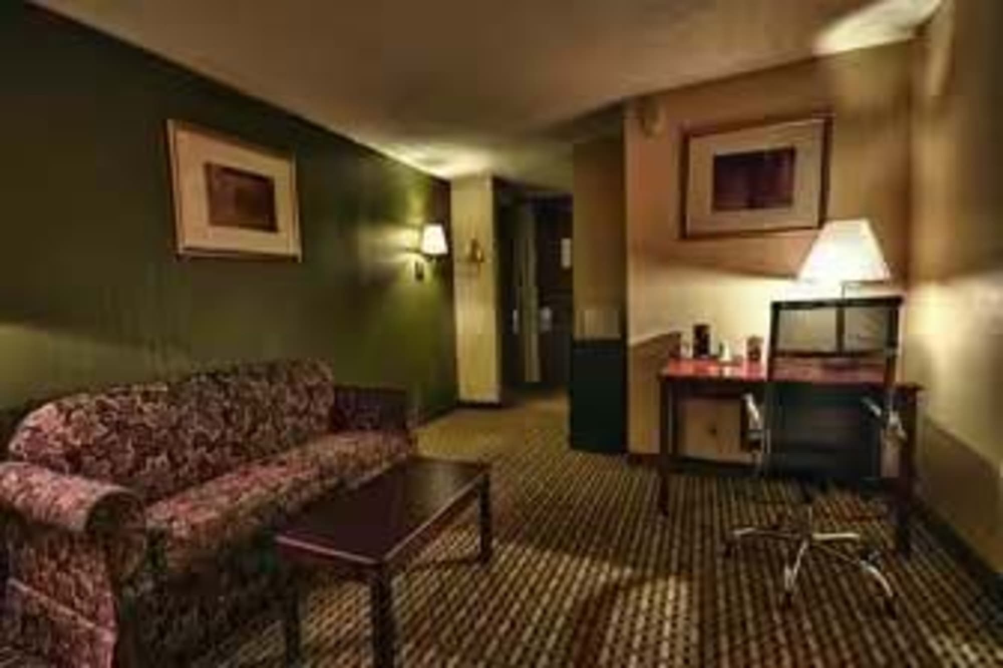 Howard Johnson By Wyndham Clifton Nj, Room