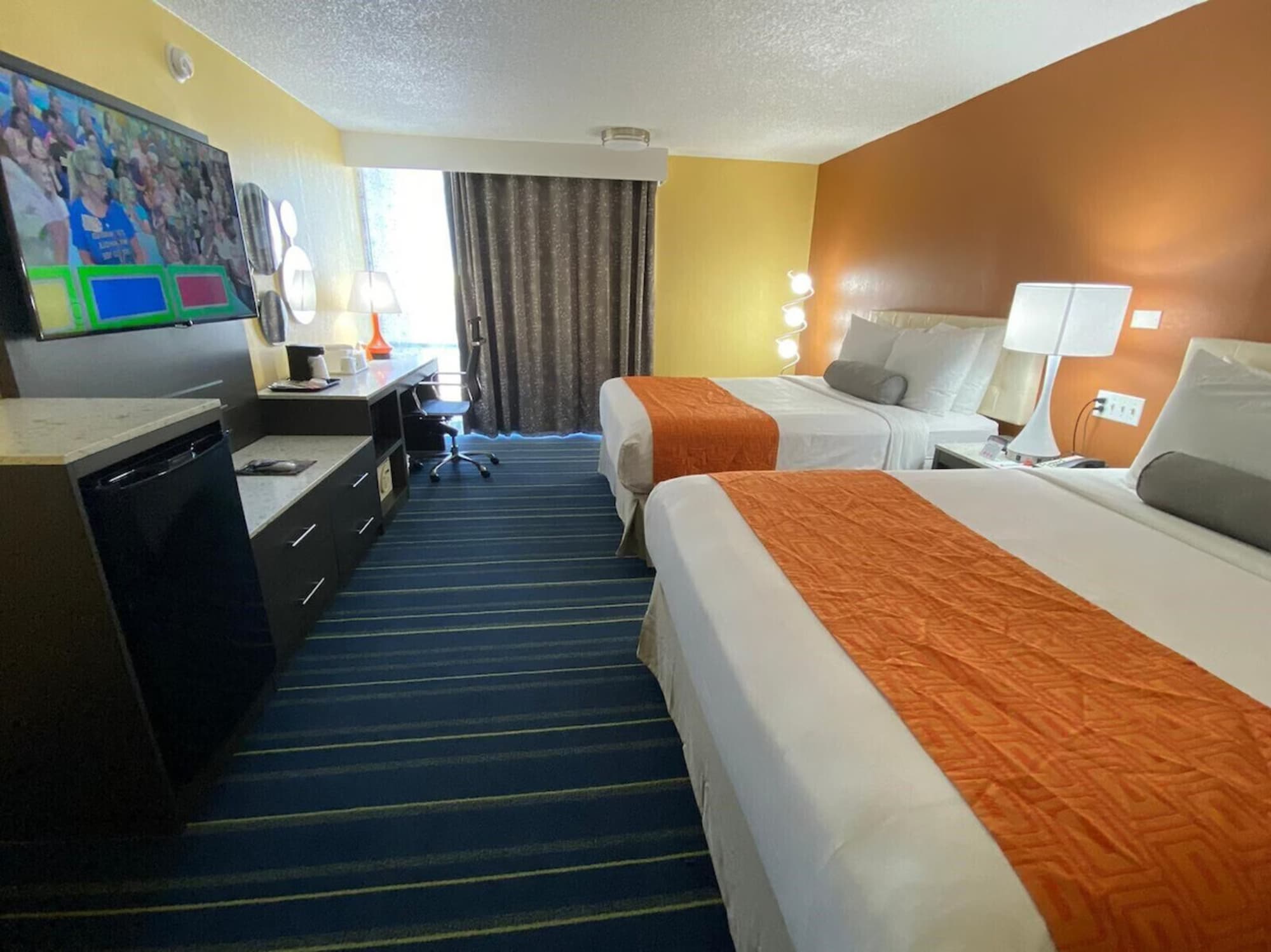 Howard Johnson By Wyndham Clifton Nj, Room