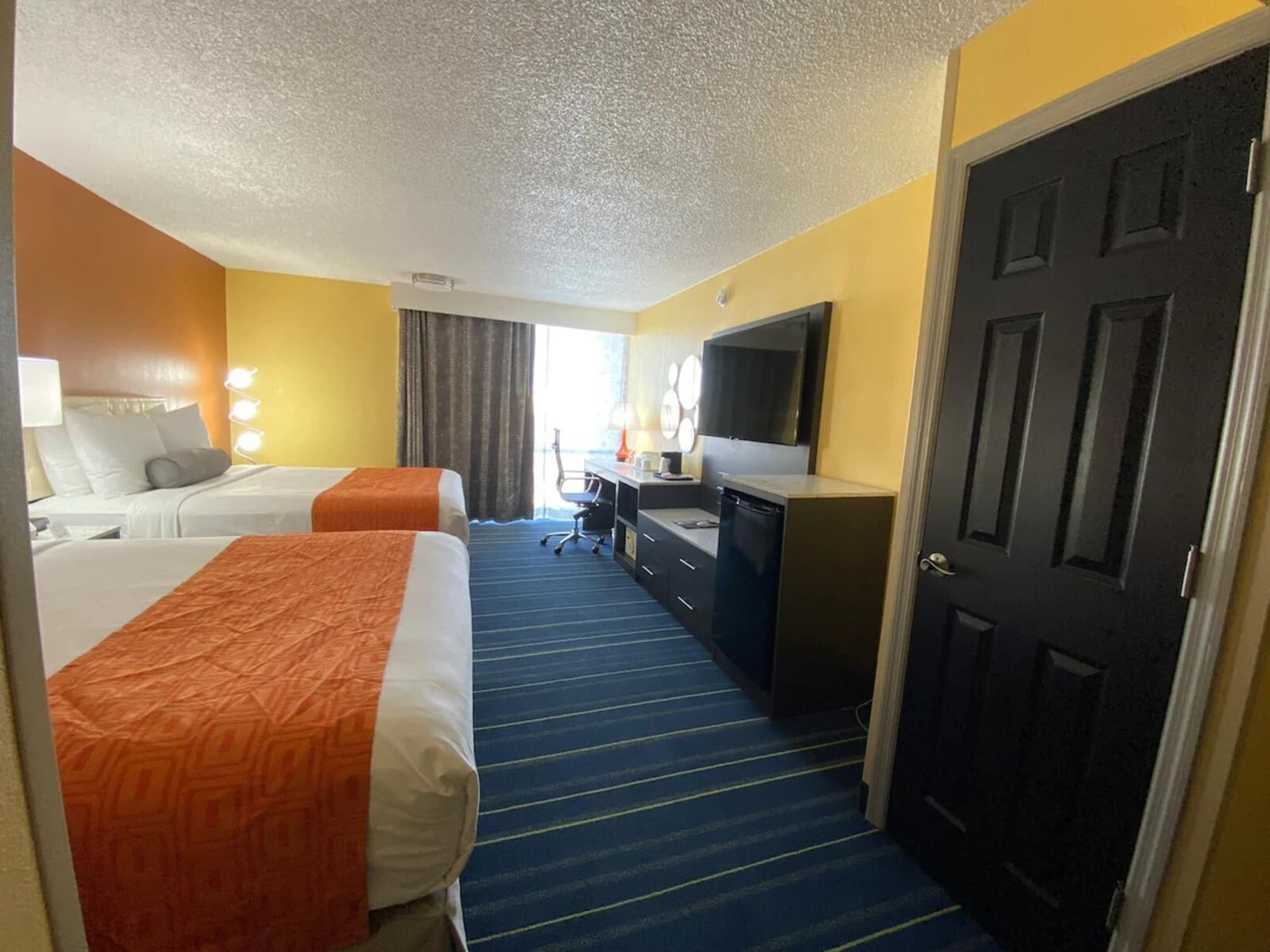 Howard Johnson By Wyndham Clifton Nj, Room