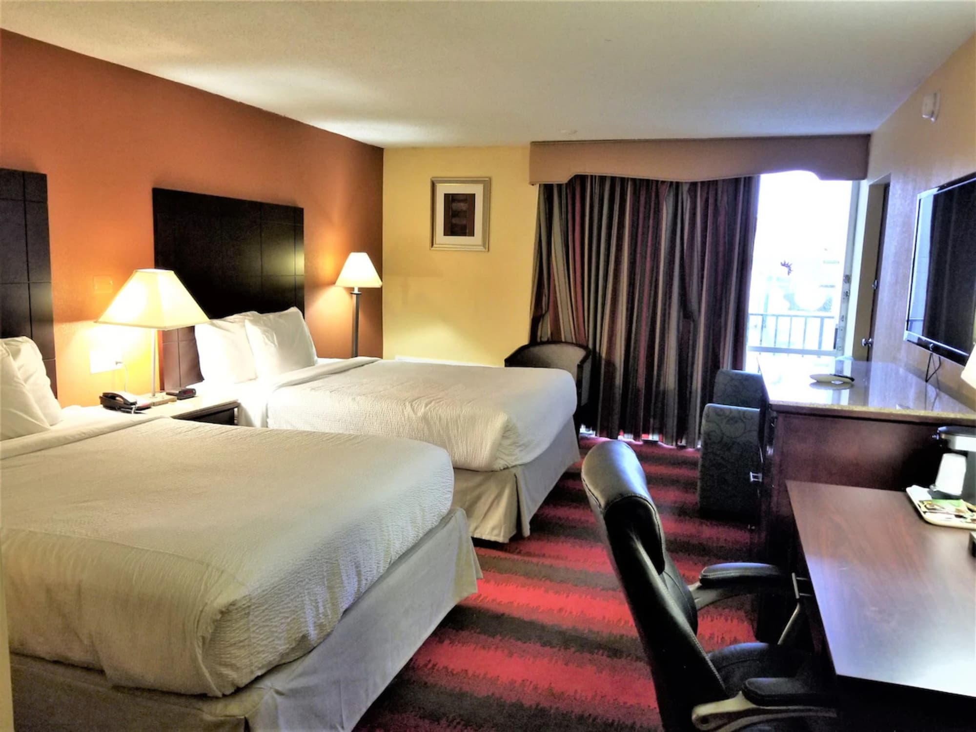 Howard Johnson By Wyndham Clifton Nj, Room