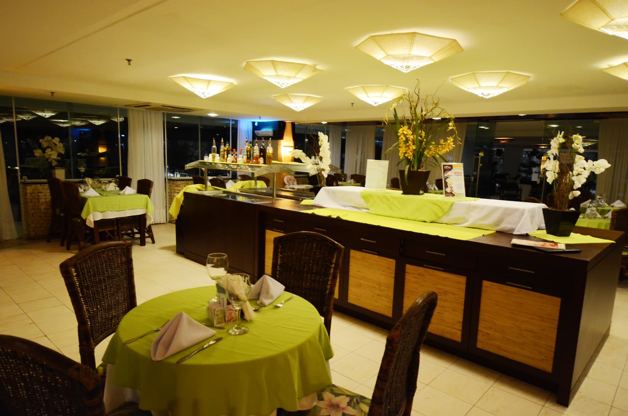 Coral Plaza Apart Hotel, Restaurant