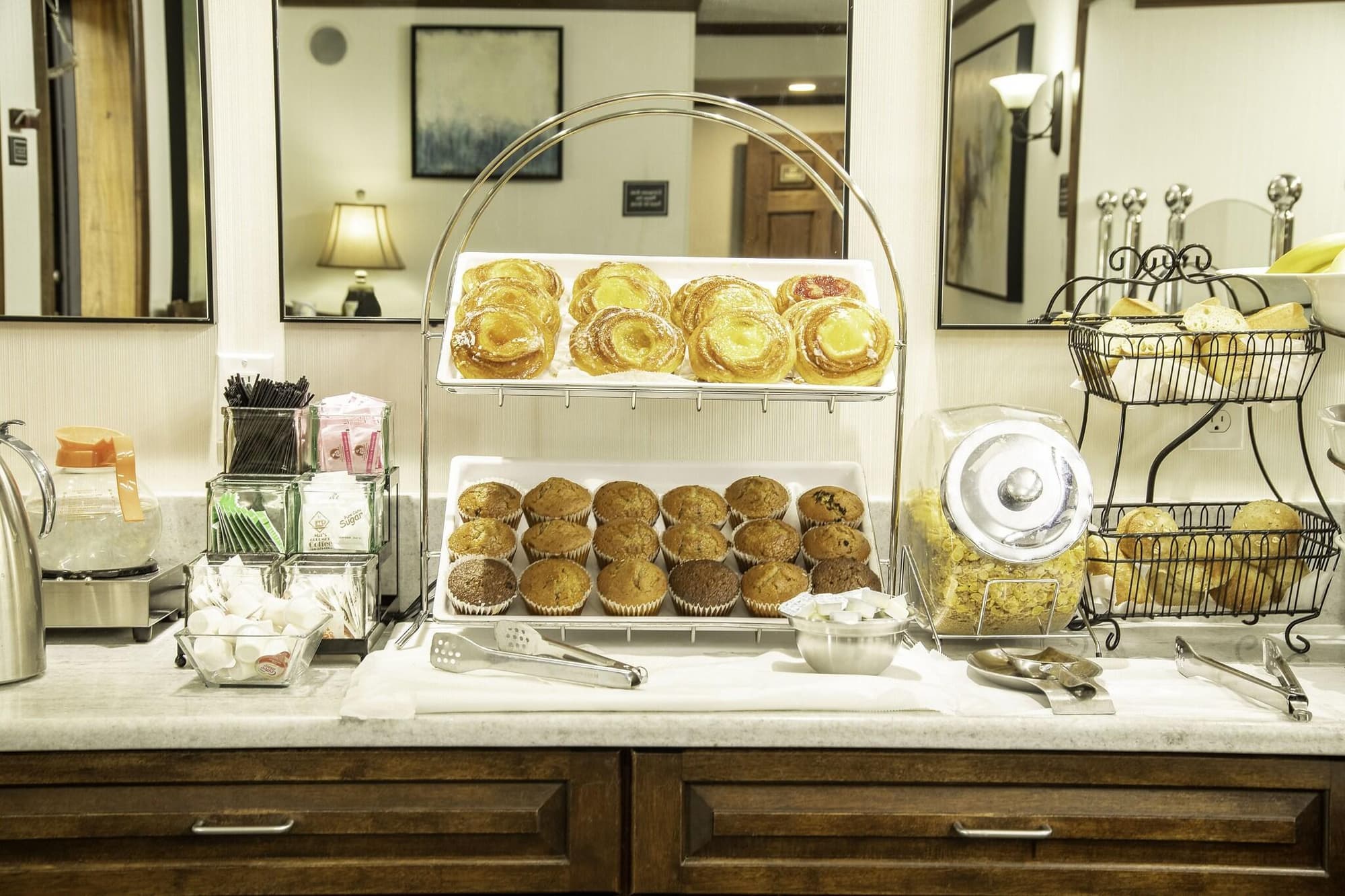 The Holland Hotel, Restaurant