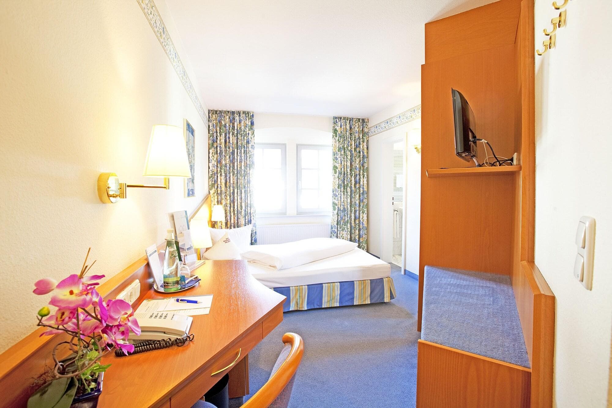 Goldener Adler, Room