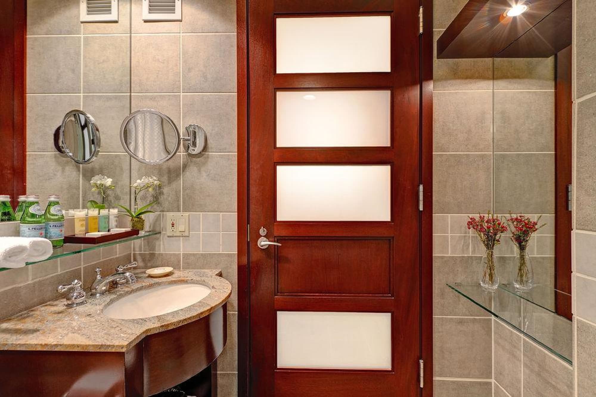 Library Hotel by Library Hotel Collection, Room