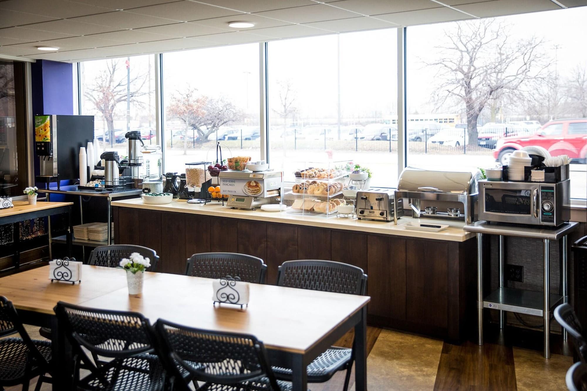 Carlton Inn Midway, Restaurant