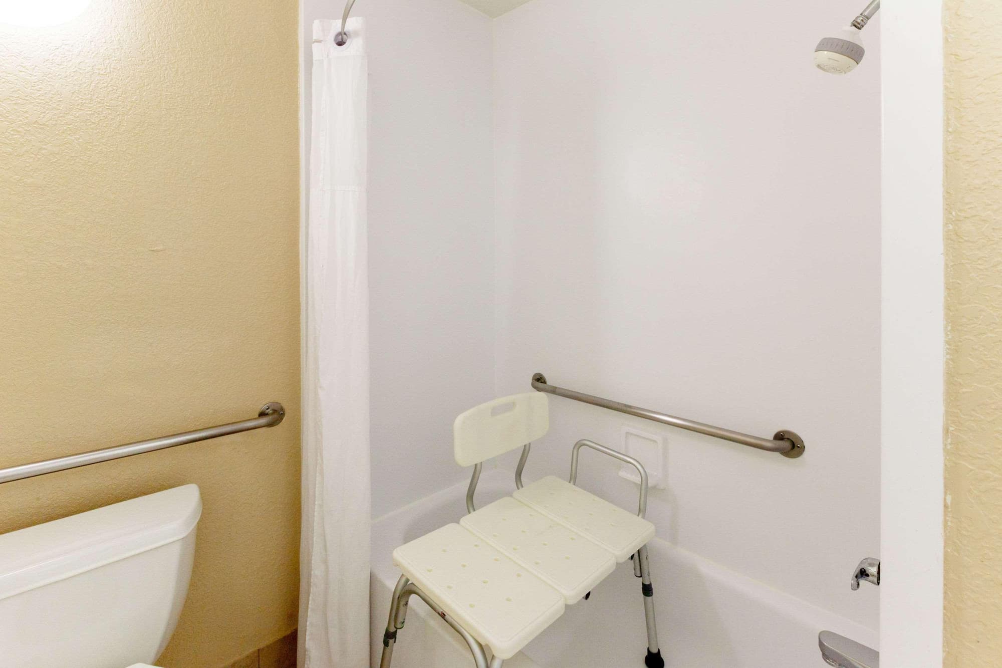 Days Inn by Wyndham Oklahoma City West, Room