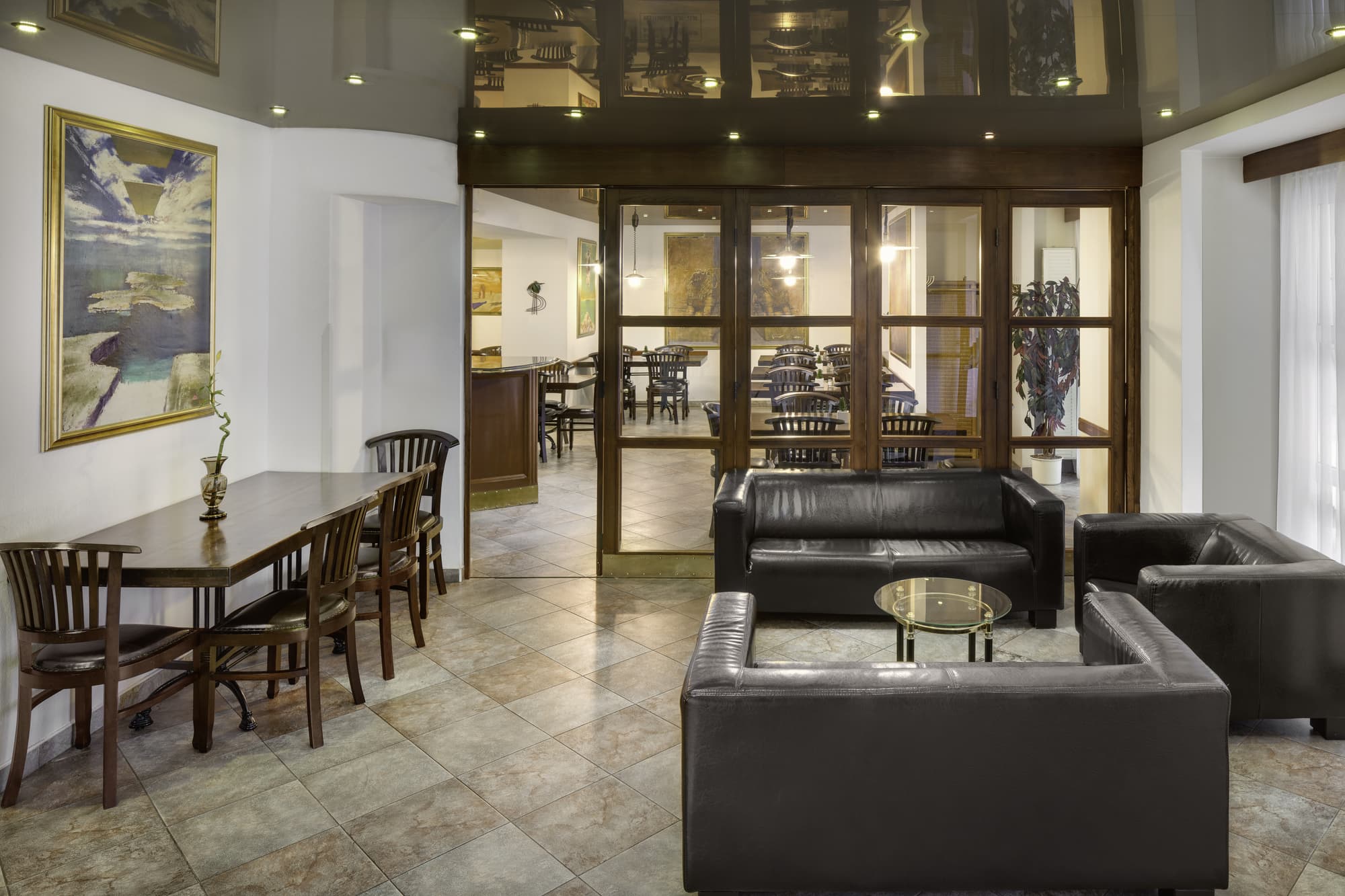 Hotel Otar, Restaurant