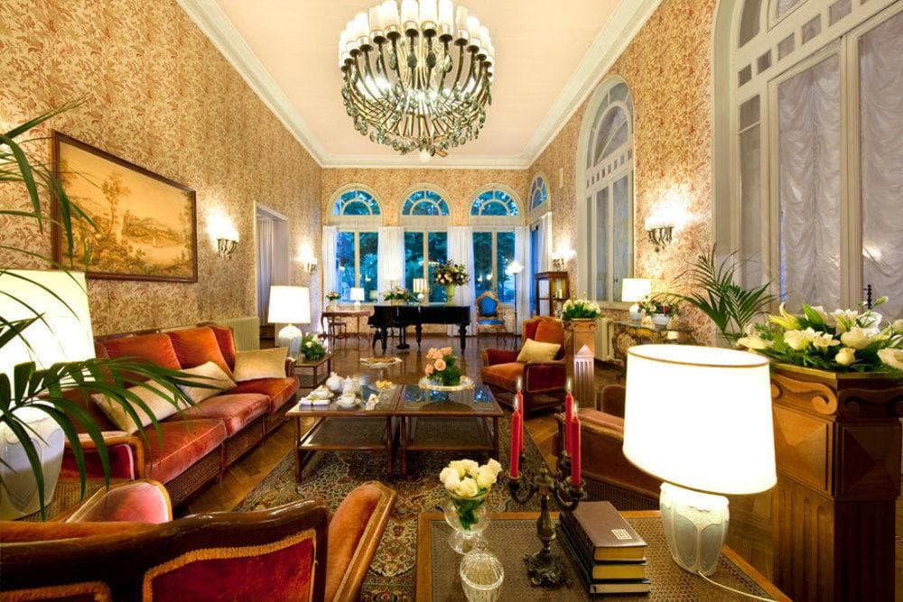 Grand Hotel Regina, Bar