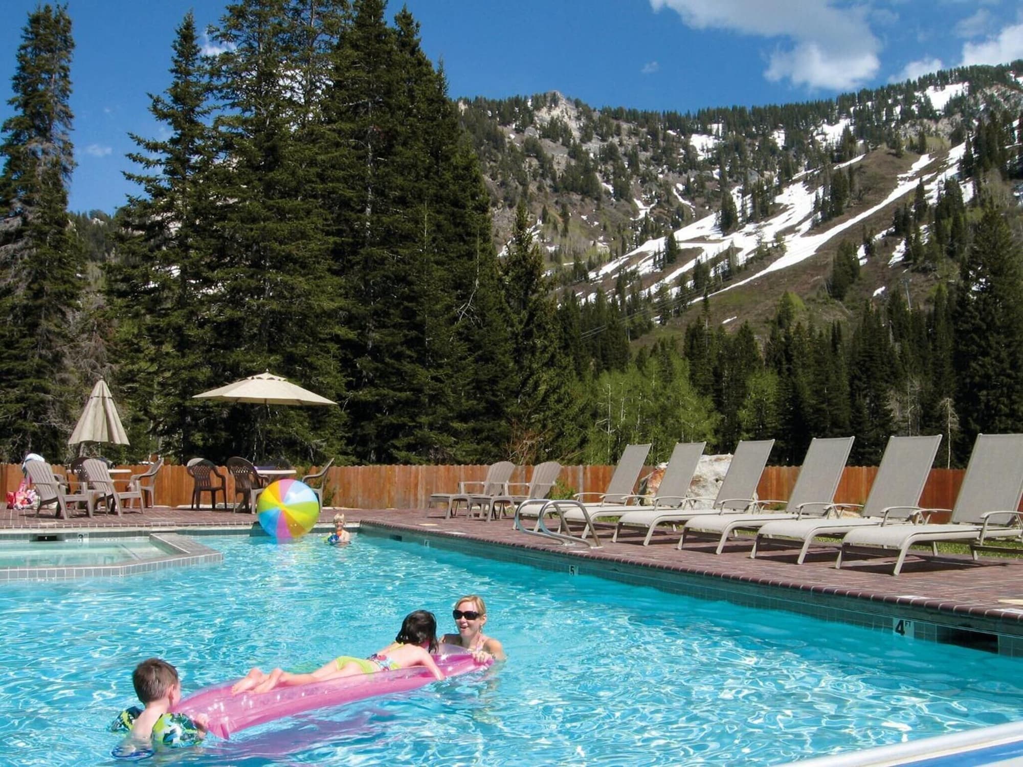 The Lodge at Snowbird, Pool