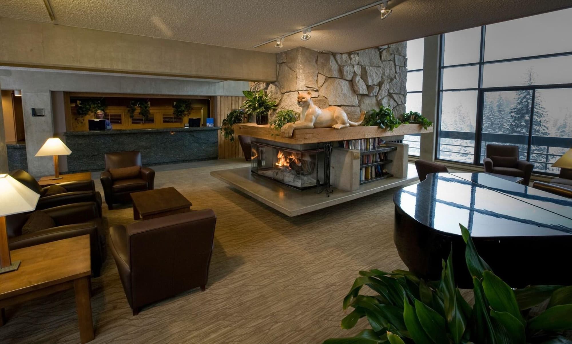 The Lodge at Snowbird, Lobby