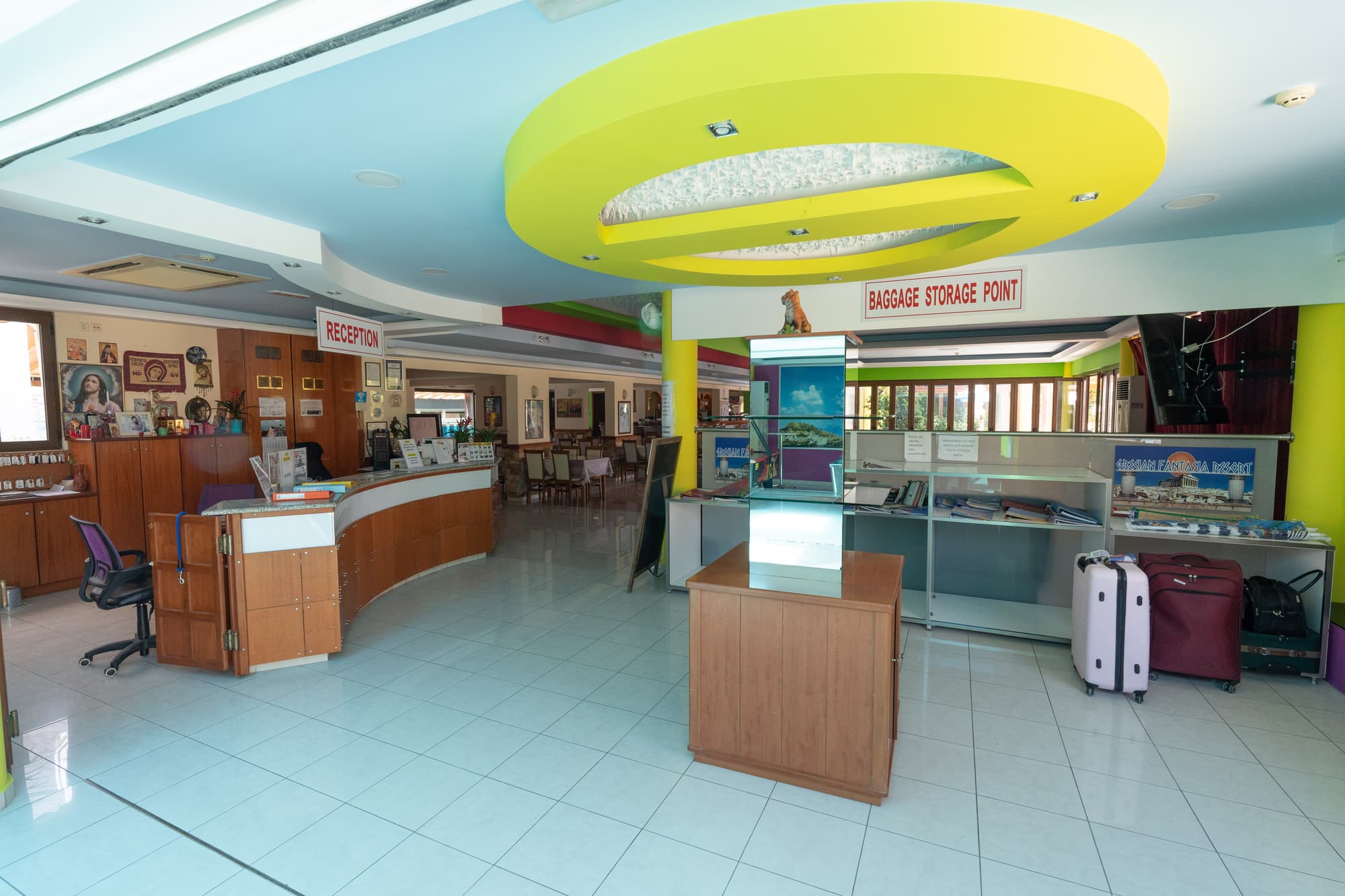 Grecian Fantasia Resort, Lobby