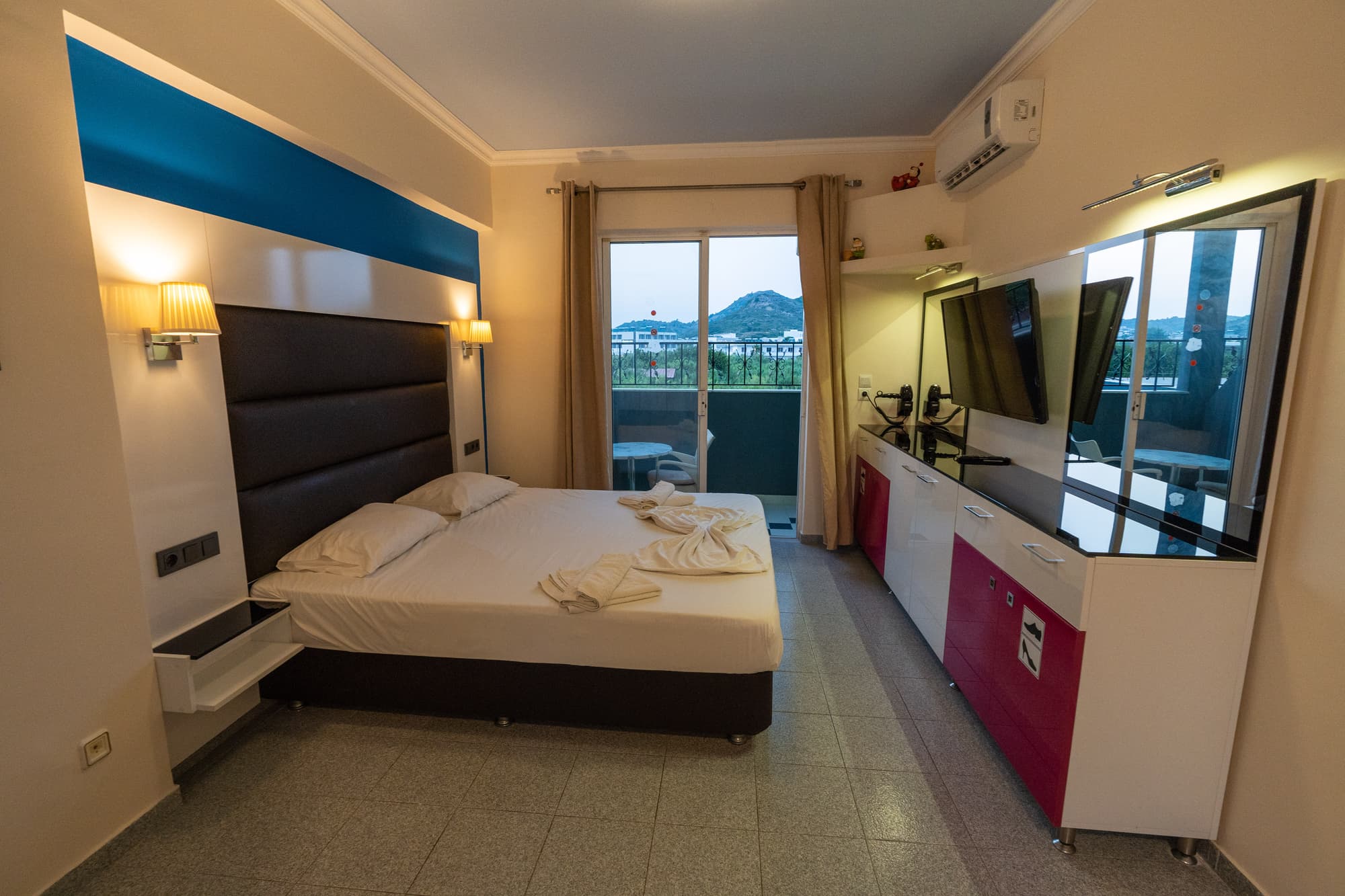 Grecian Fantasia Resort, Room