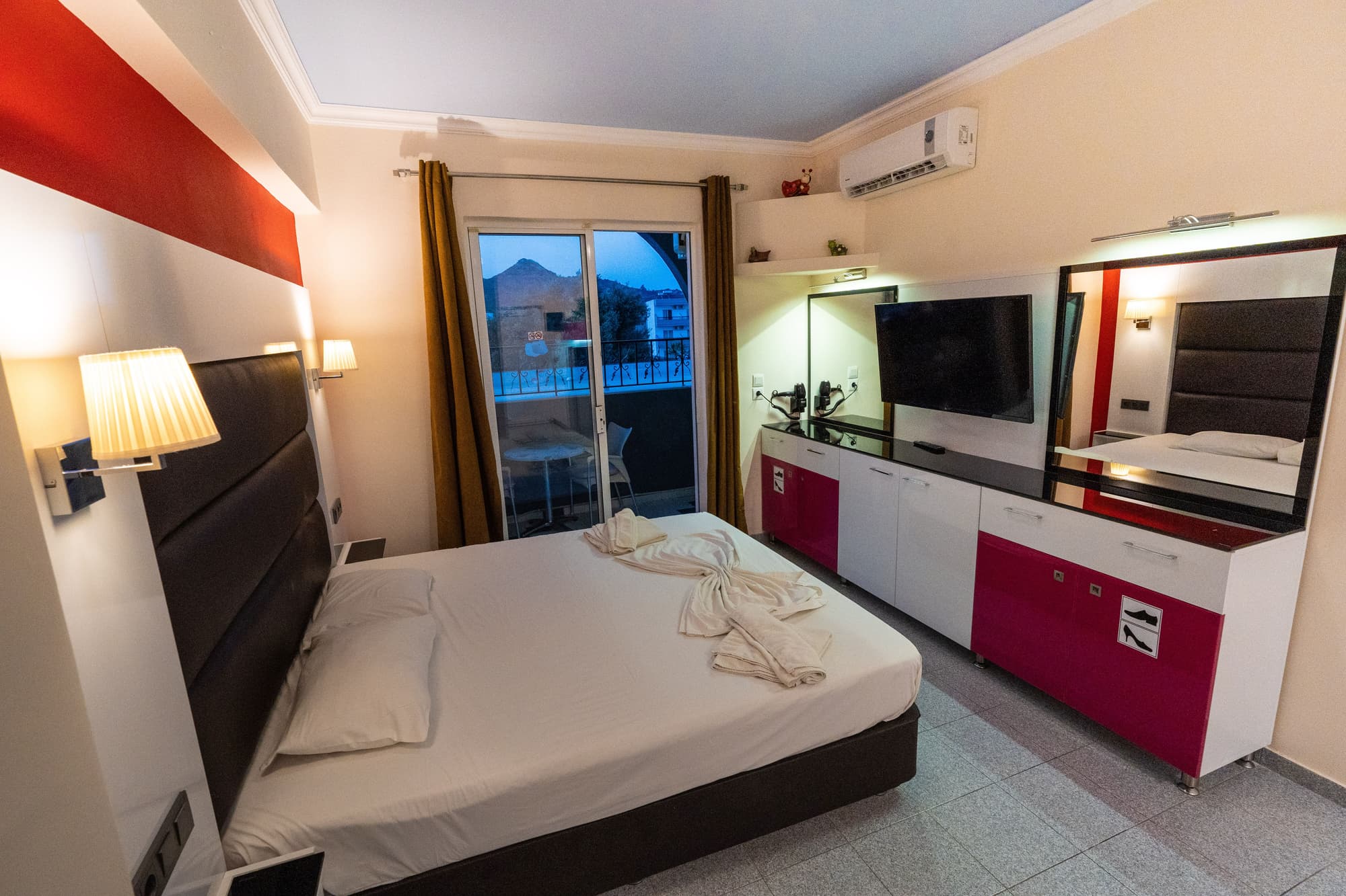 Grecian Fantasia Resort, Room