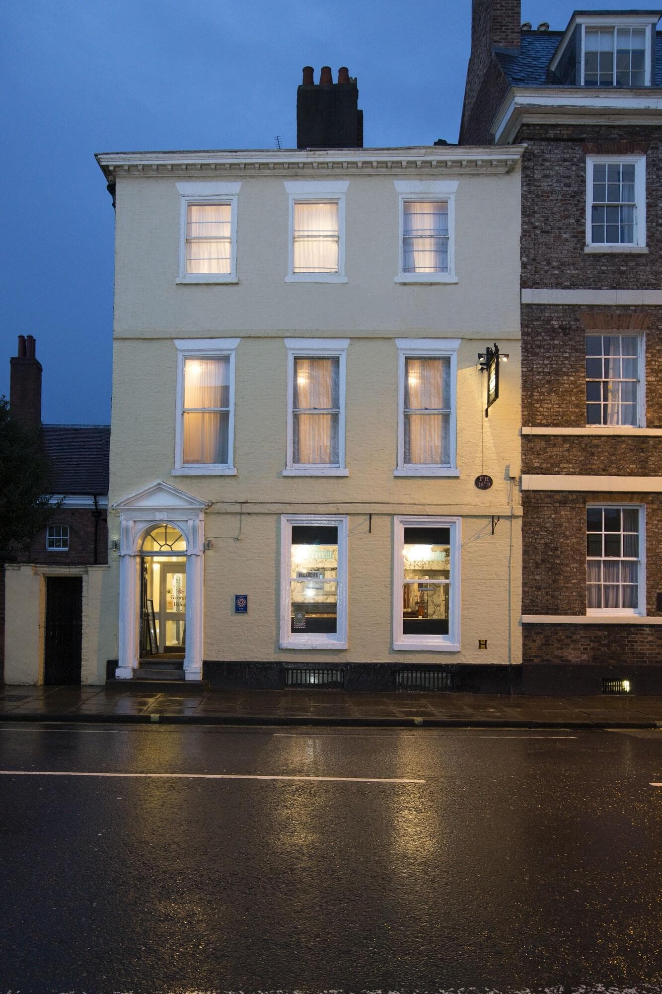 Georgian House, General view