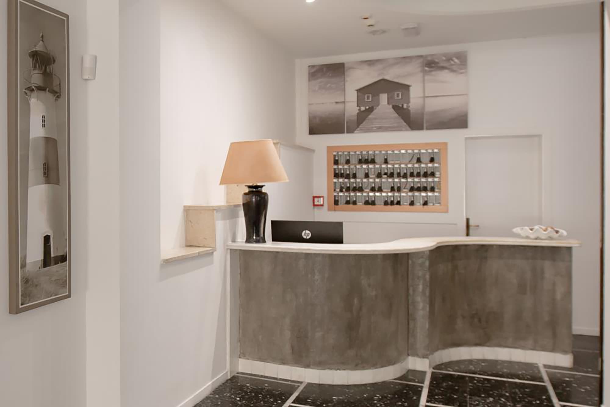 c-hotels International, Lobby