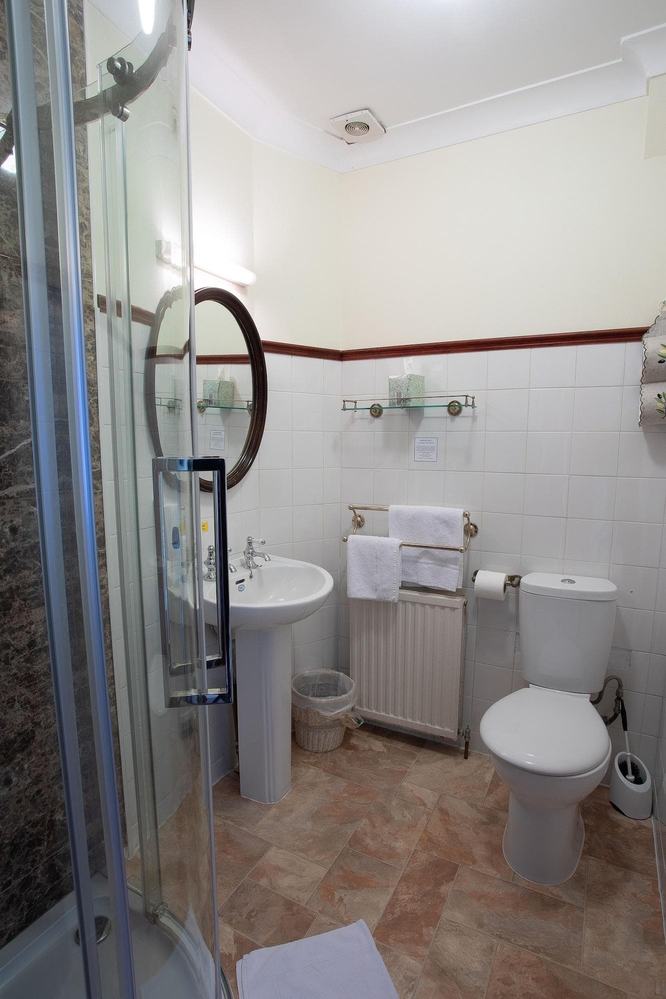 Fines Bayliwick Country House, Room