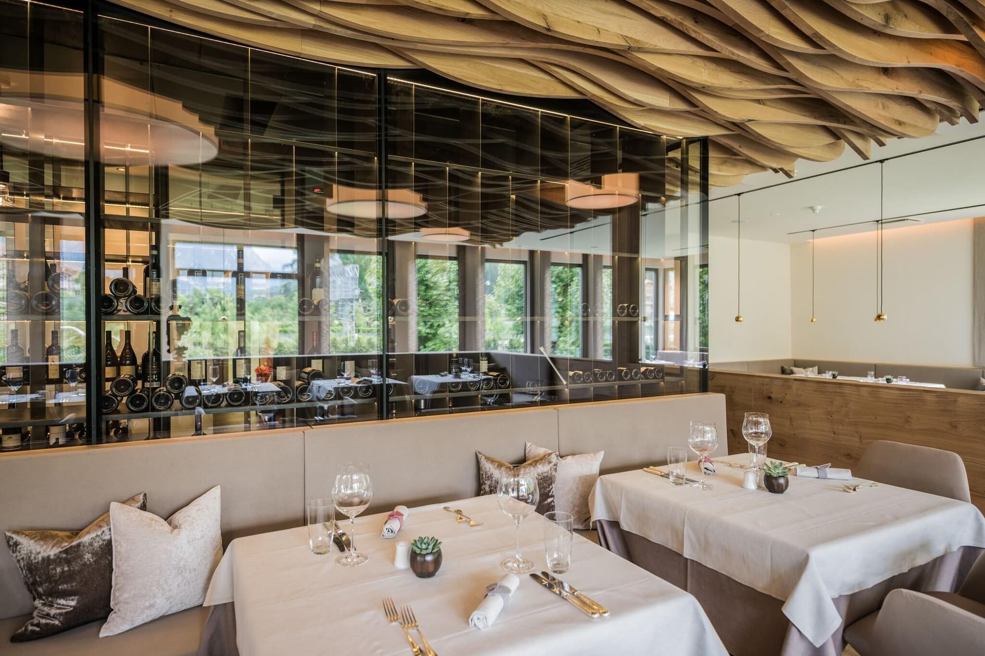 Park Hotel Bellevue, Restaurant