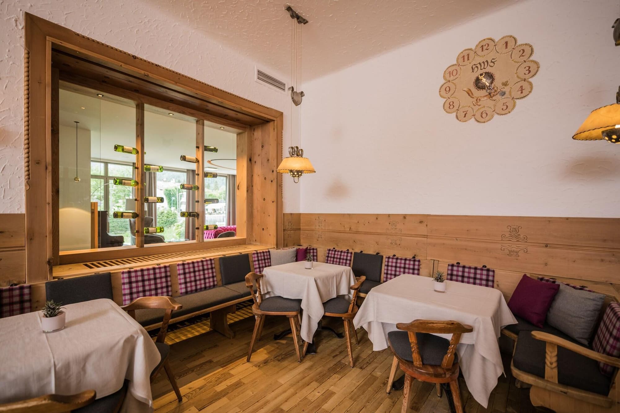 Park Hotel Bellevue, Restaurant