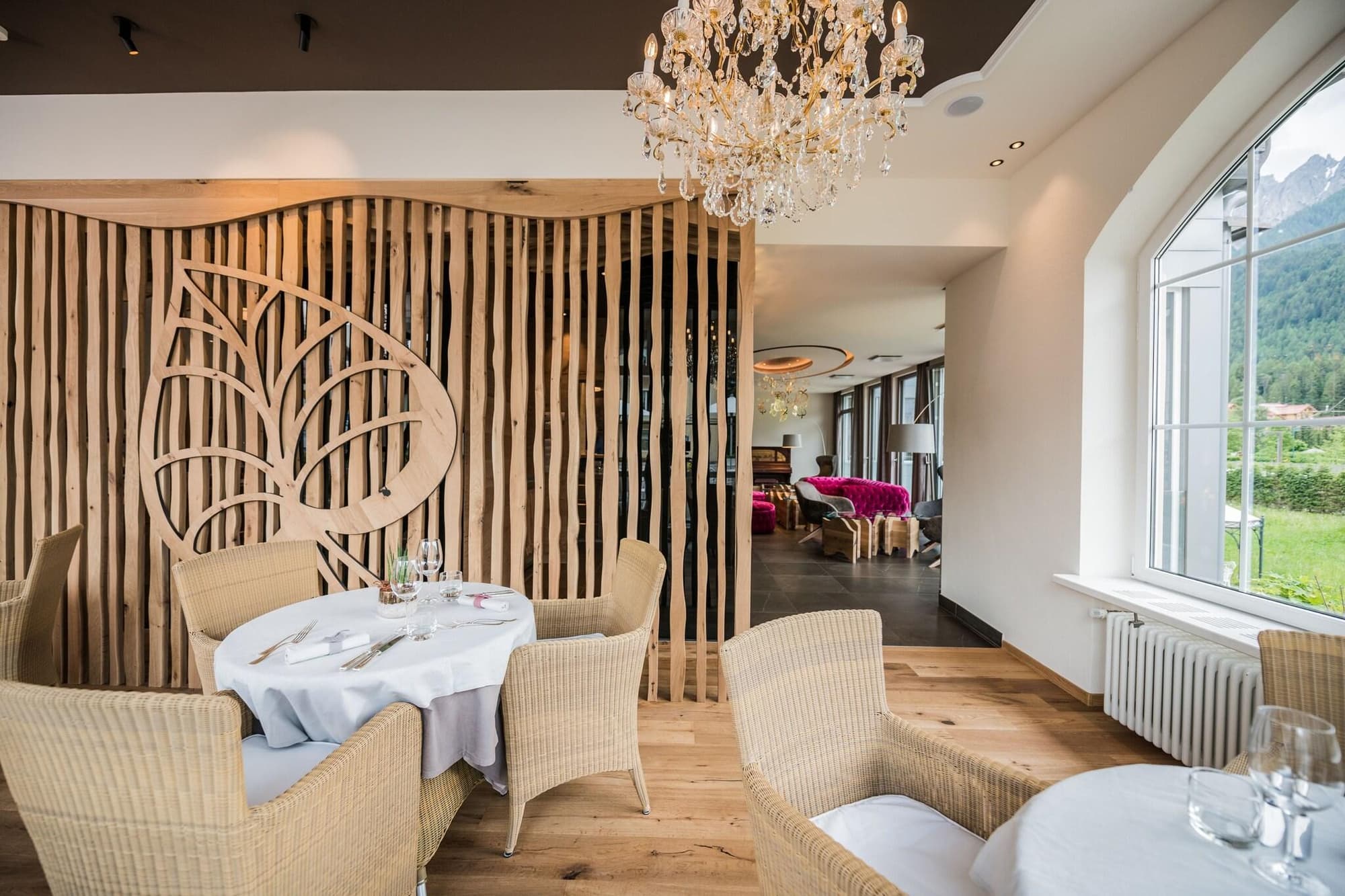 Park Hotel Bellevue, Restaurant