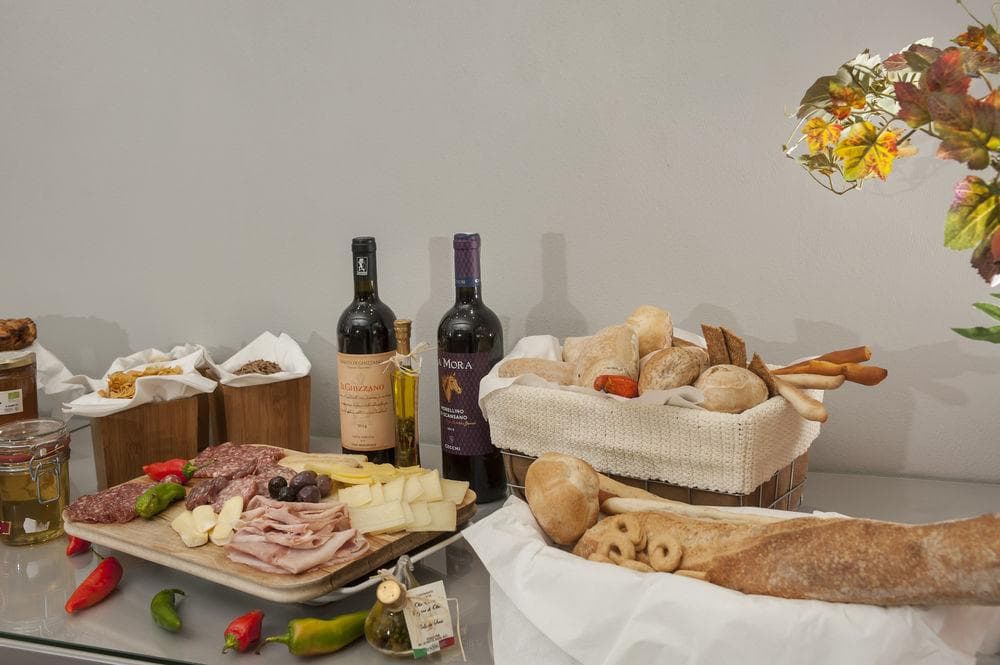 Daphne Trevi, General view