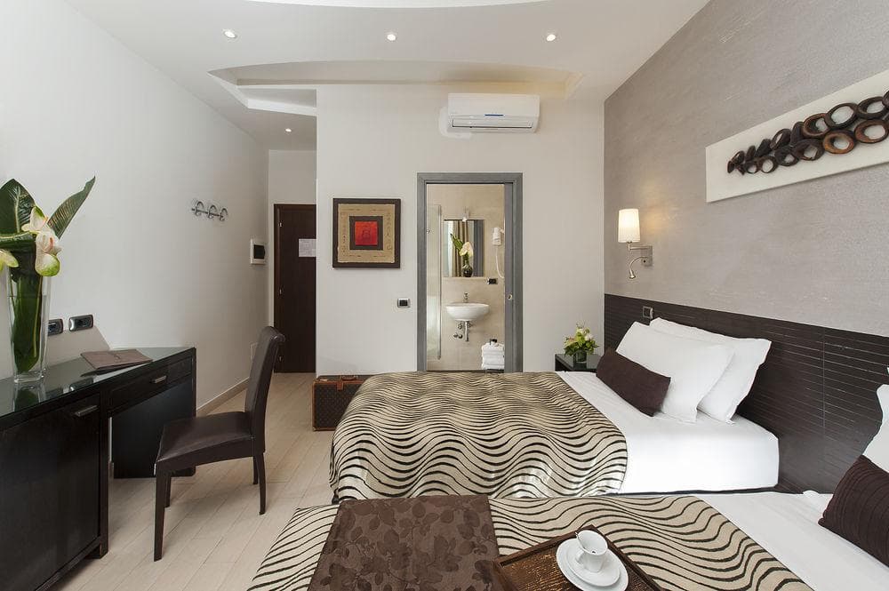 Daphne Trevi, General view