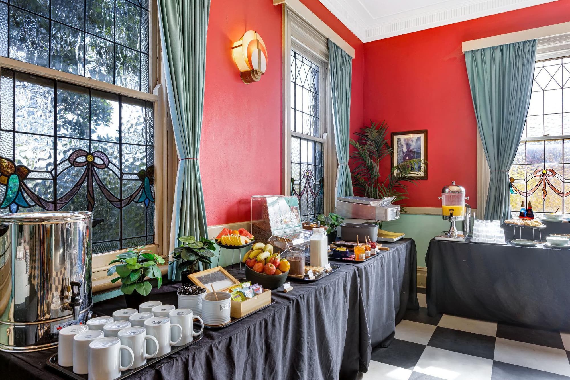 Blue Mountains YHA, Restaurant