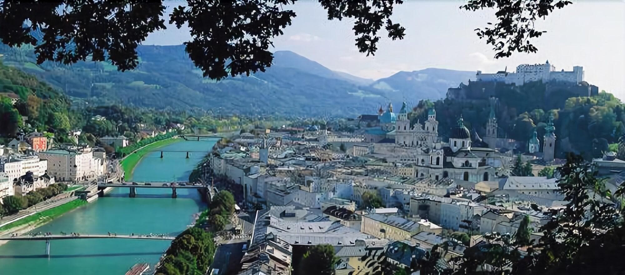 Altstadt Hotel Stadtkrug, General view