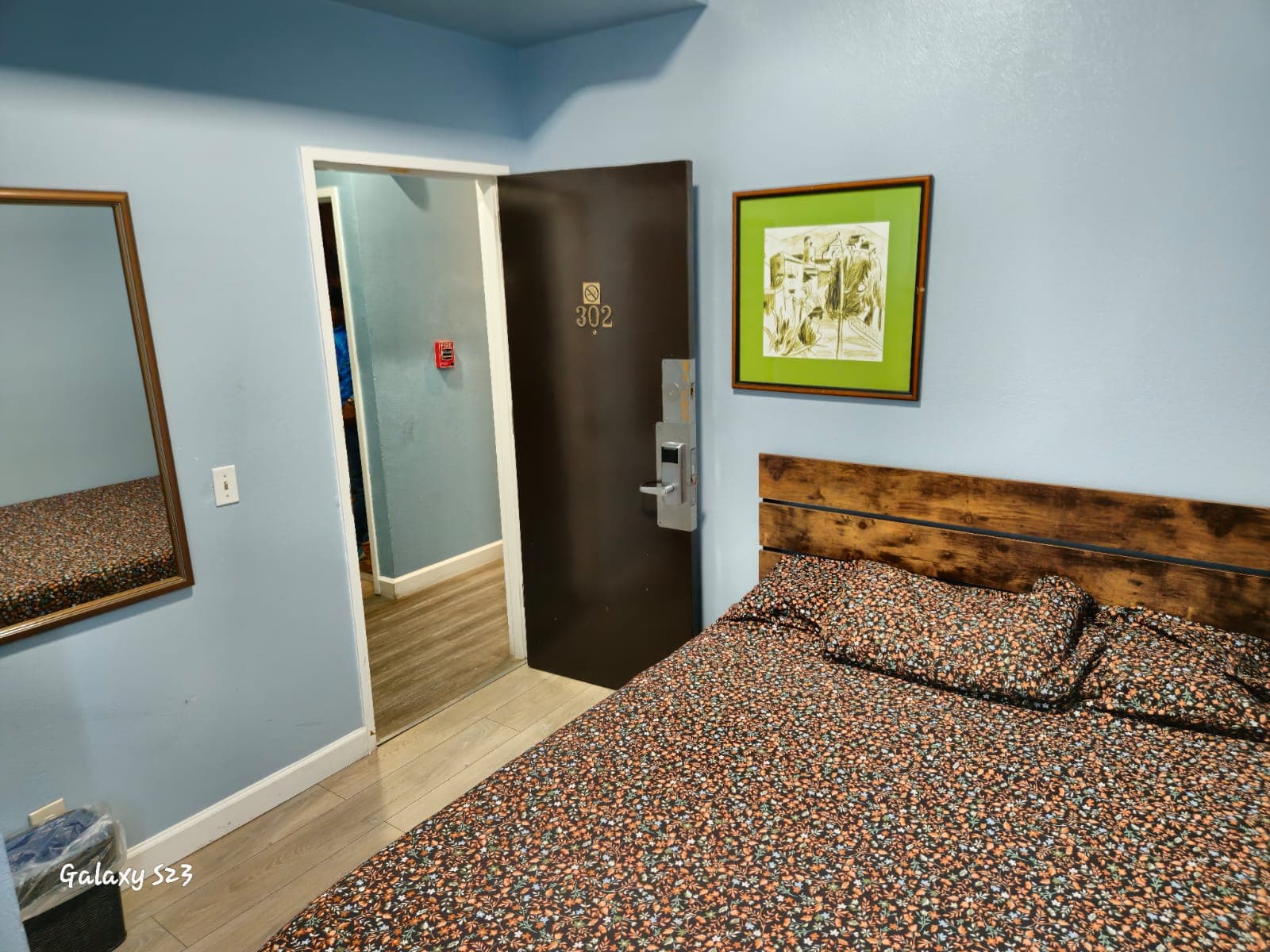 European Hostel, Room