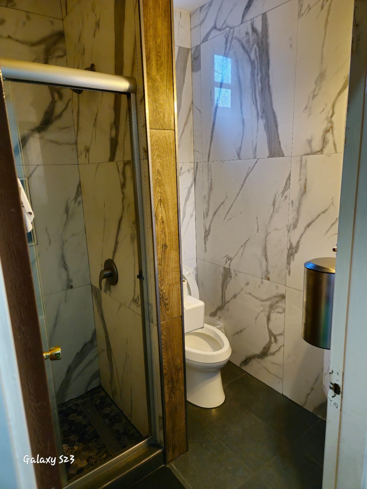 European Hostel, Room