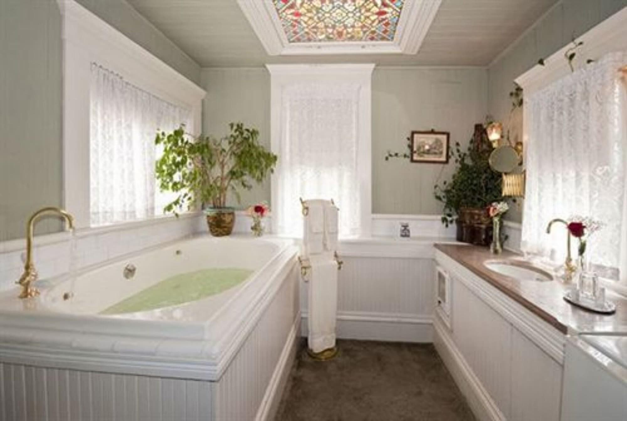 The Inn San Francisco, Sports and Entertainment