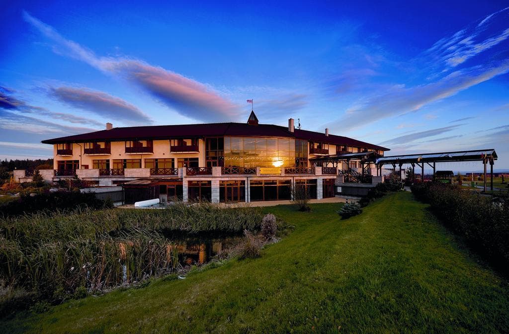 International, General view