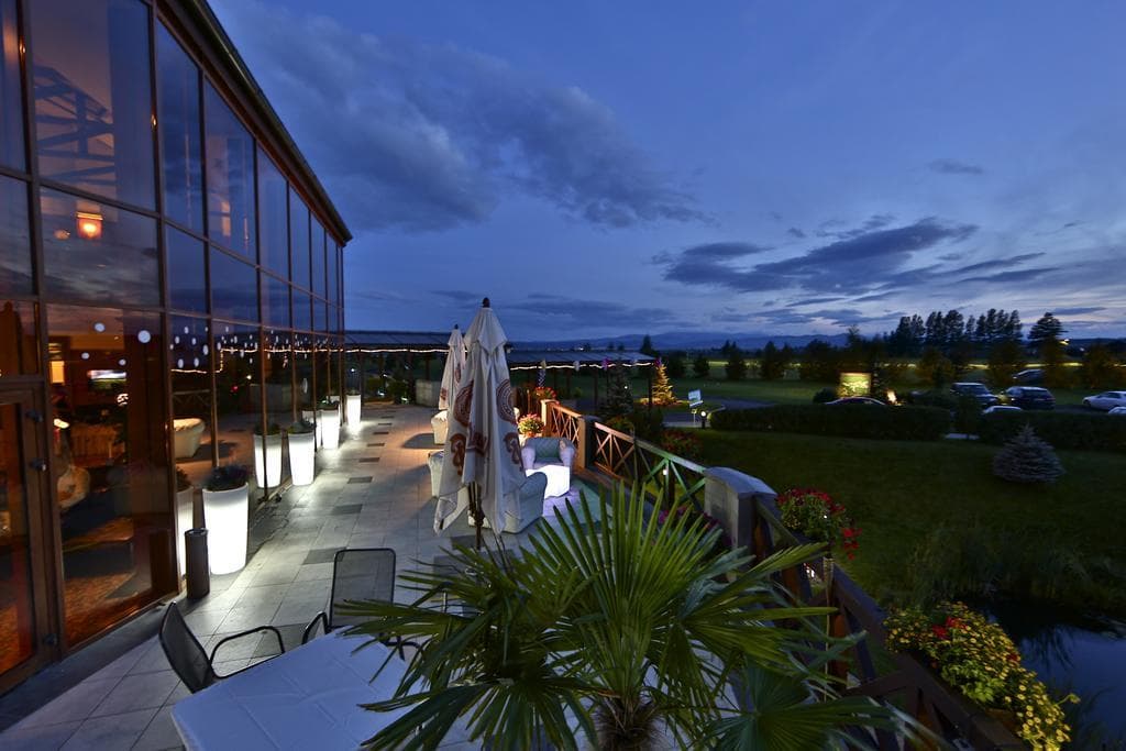 International, General view