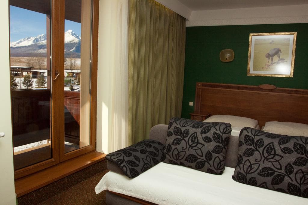 International, General view