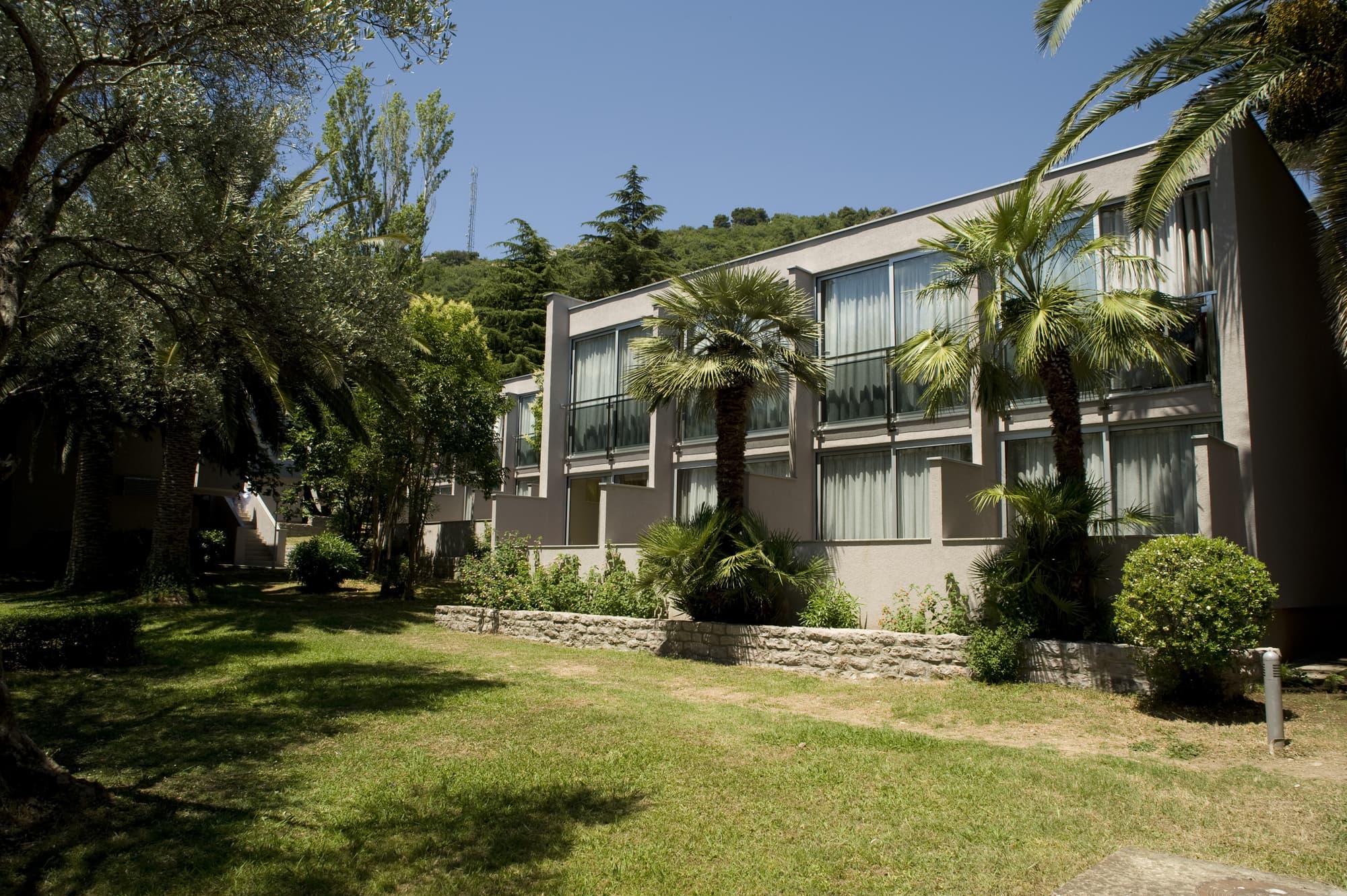 Hotel Tara, General view