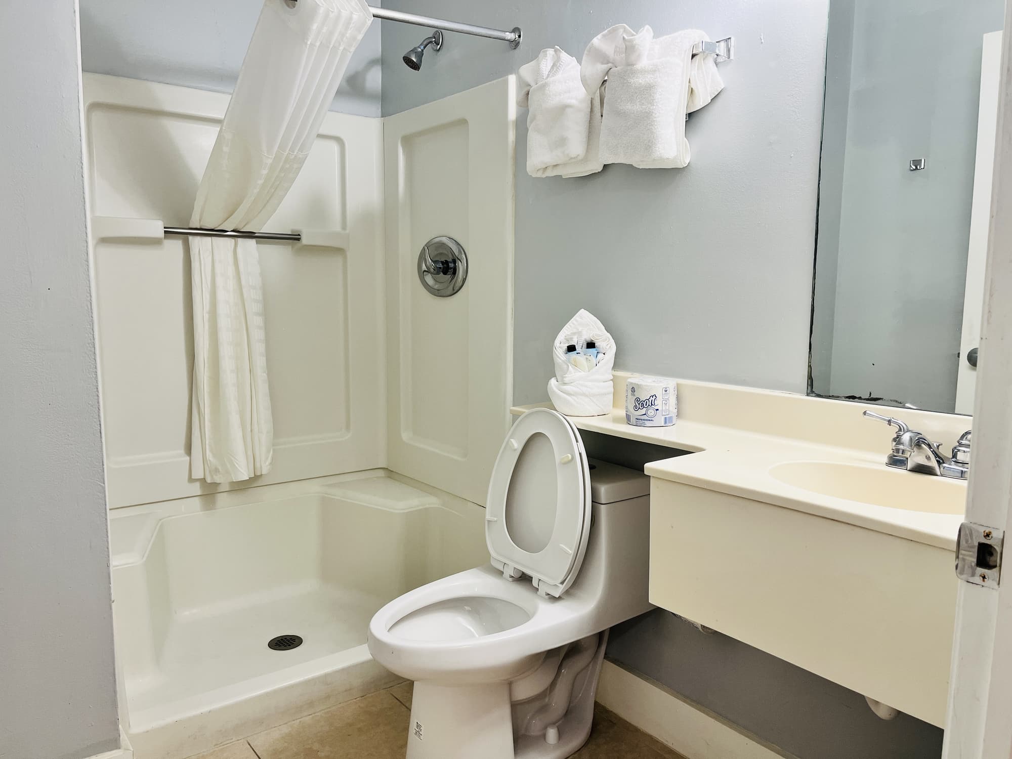 Tampa Bay Extended Stay Airport, Room