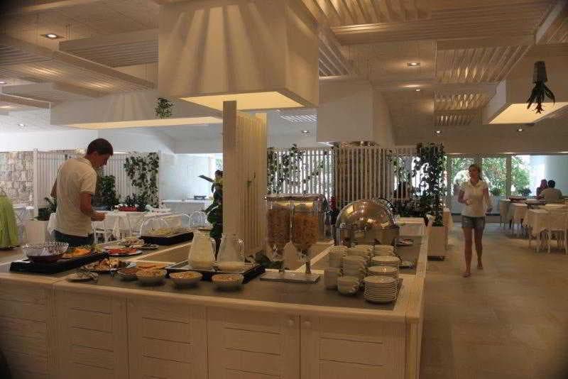 Castellastva Hotel, Restaurant