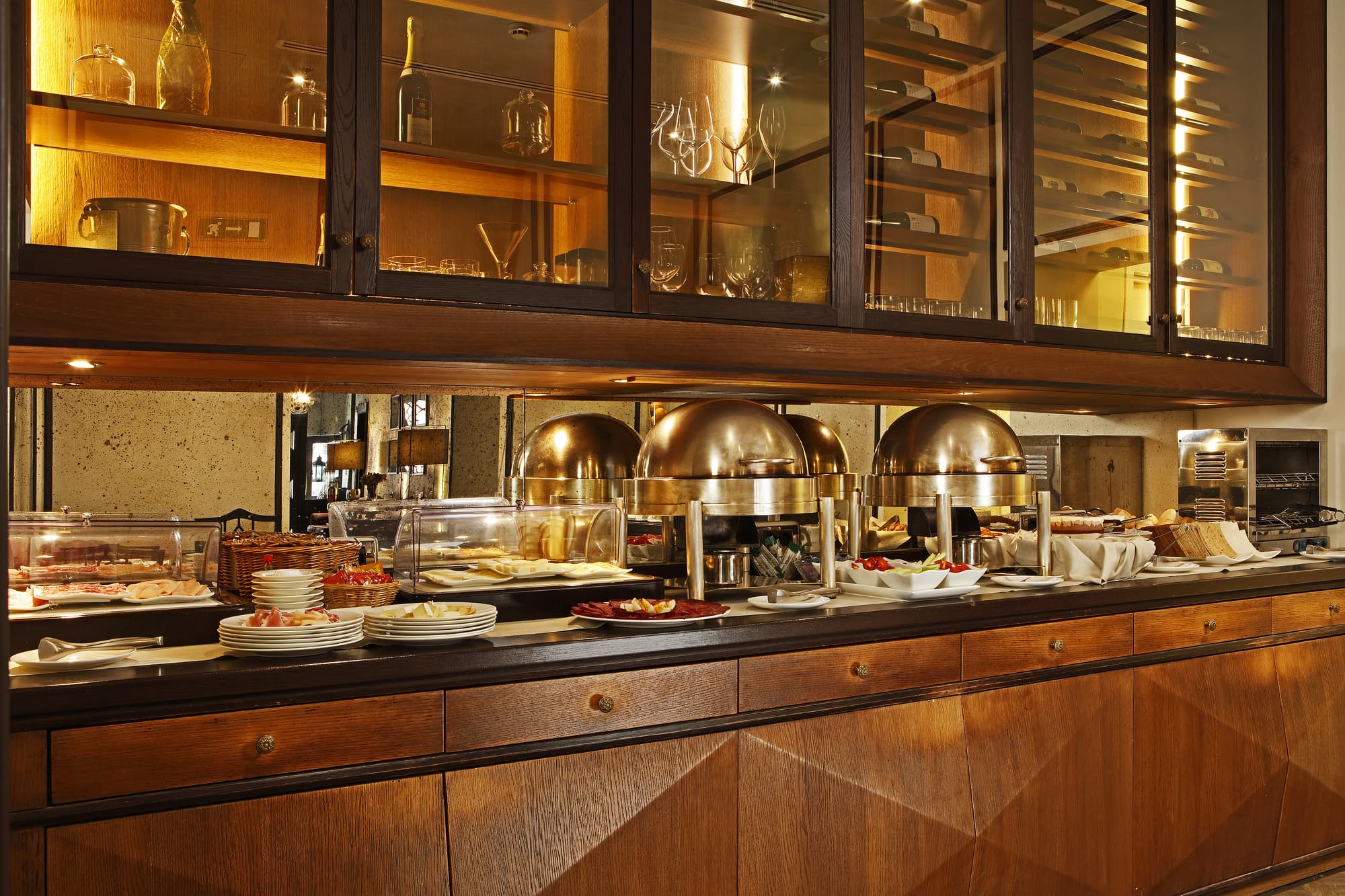 Aqua Palace, Restaurant