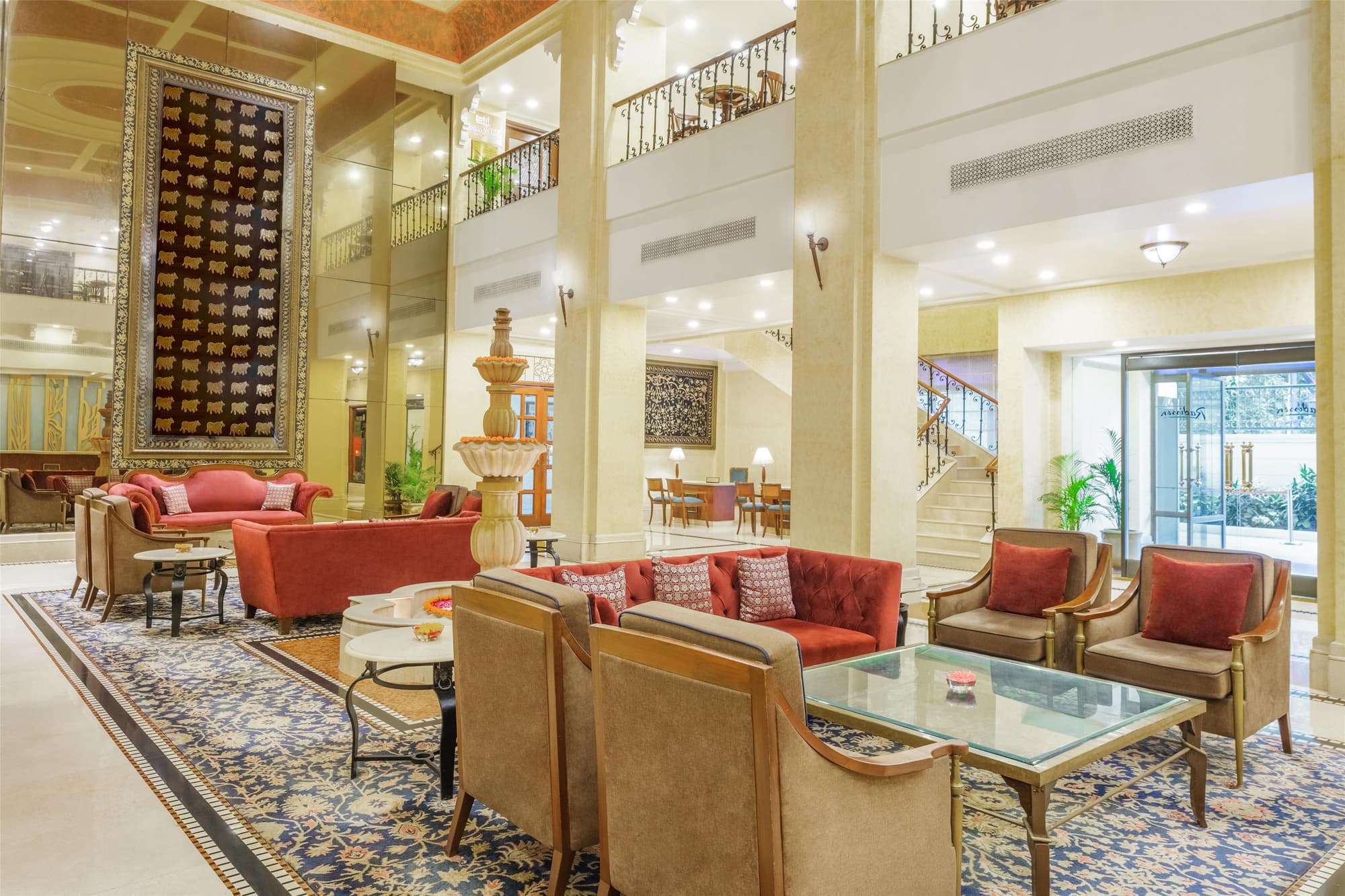 Radisson Hotel Varanasi, Lobby
