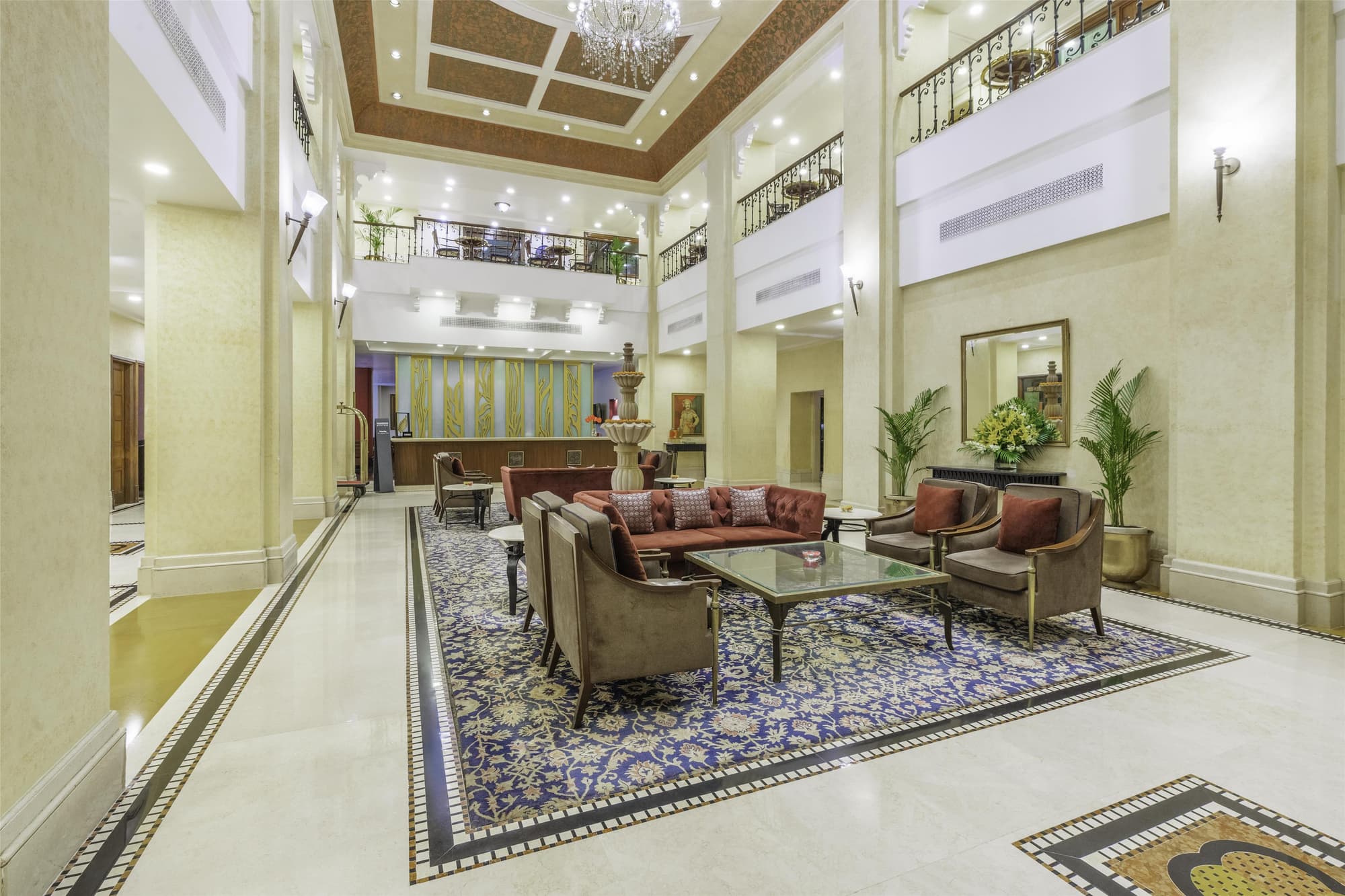 Radisson Hotel Varanasi, Lobby