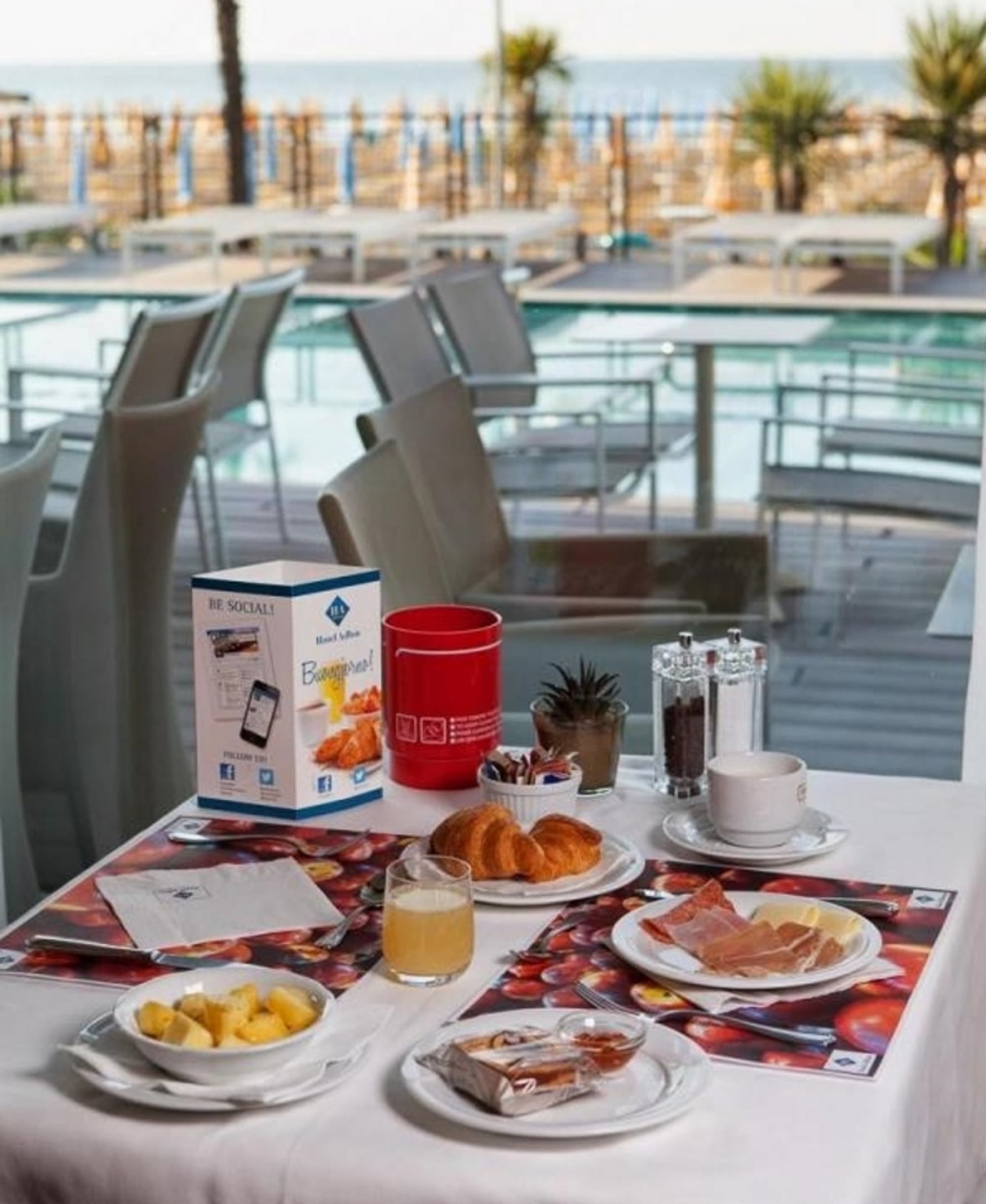 Hotel Adlon, Restaurant