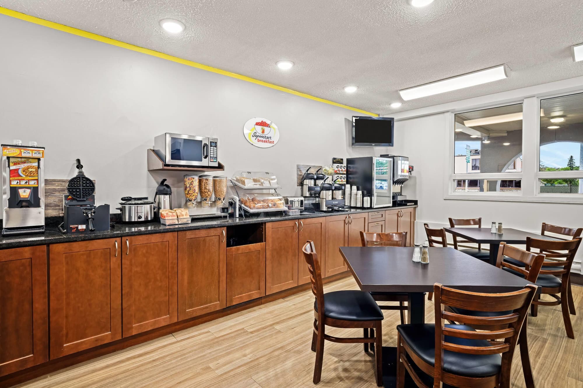 Super 8 By Wyndham Thunder Bay, Restaurant