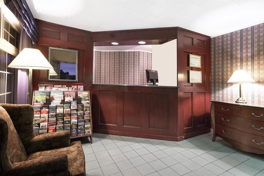 Knights Inn Kingston, General view