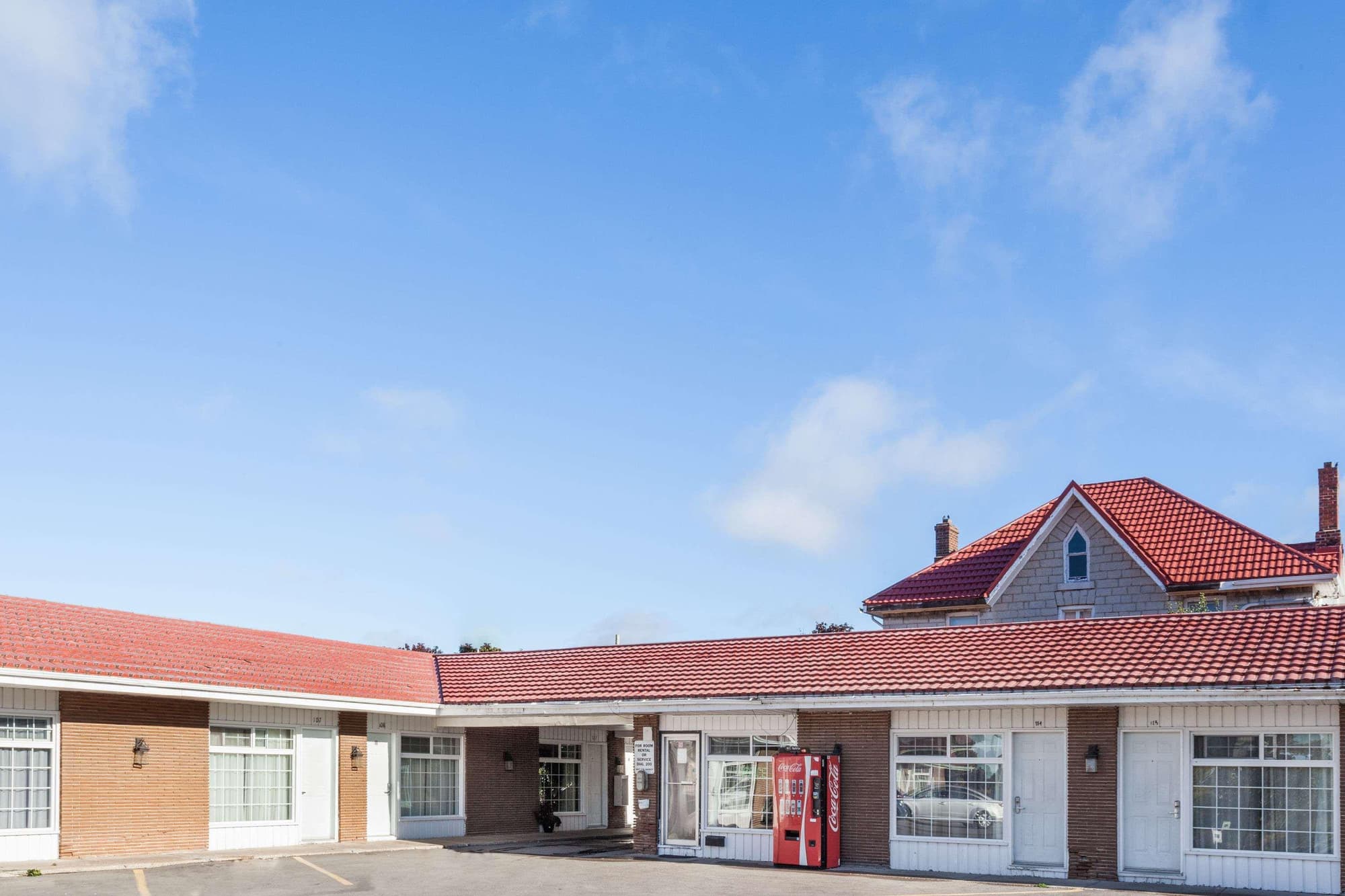 Knights Inn Kingston, General view